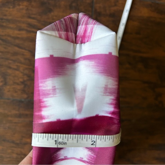 Clinique Makeup Bag with Skincare Set - Picture 4 of 4